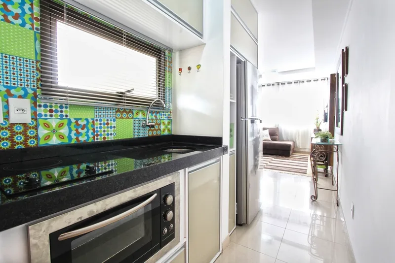 Cozinha — Casa moderna com 3 suítes e piscina no Parque Residencial da Fraternidade 2