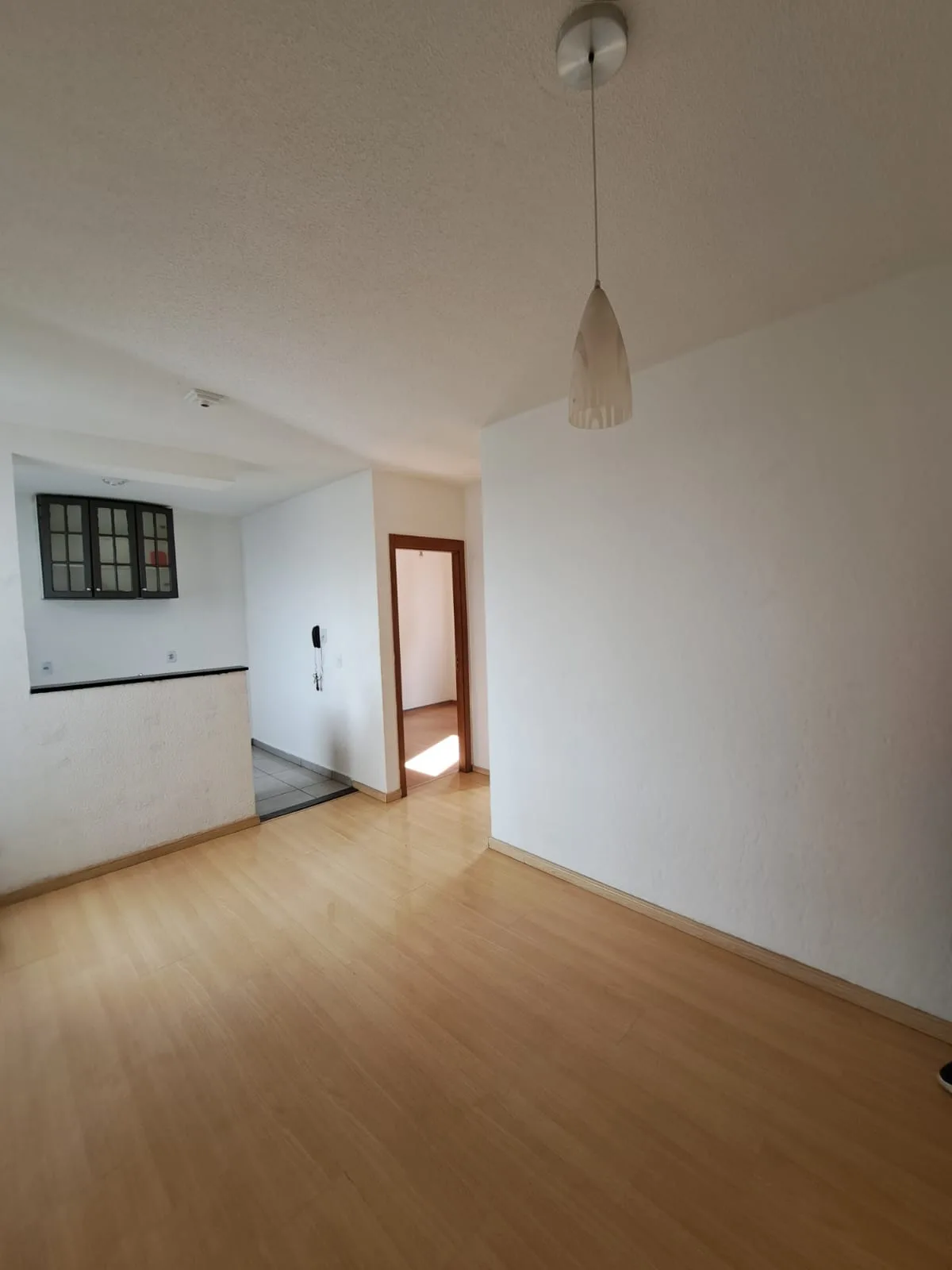 Apartamento Condominio Parque Rio das Flores I - 42 m² ; 2 Quartos e 1 Banheiro - 2º Andar